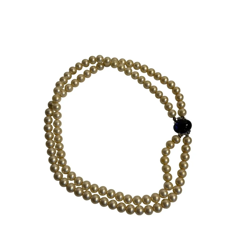 VTG Trifari‎ Faux Pearl Double Strand Necklace Cream Blue Cabochon Clasp Choker